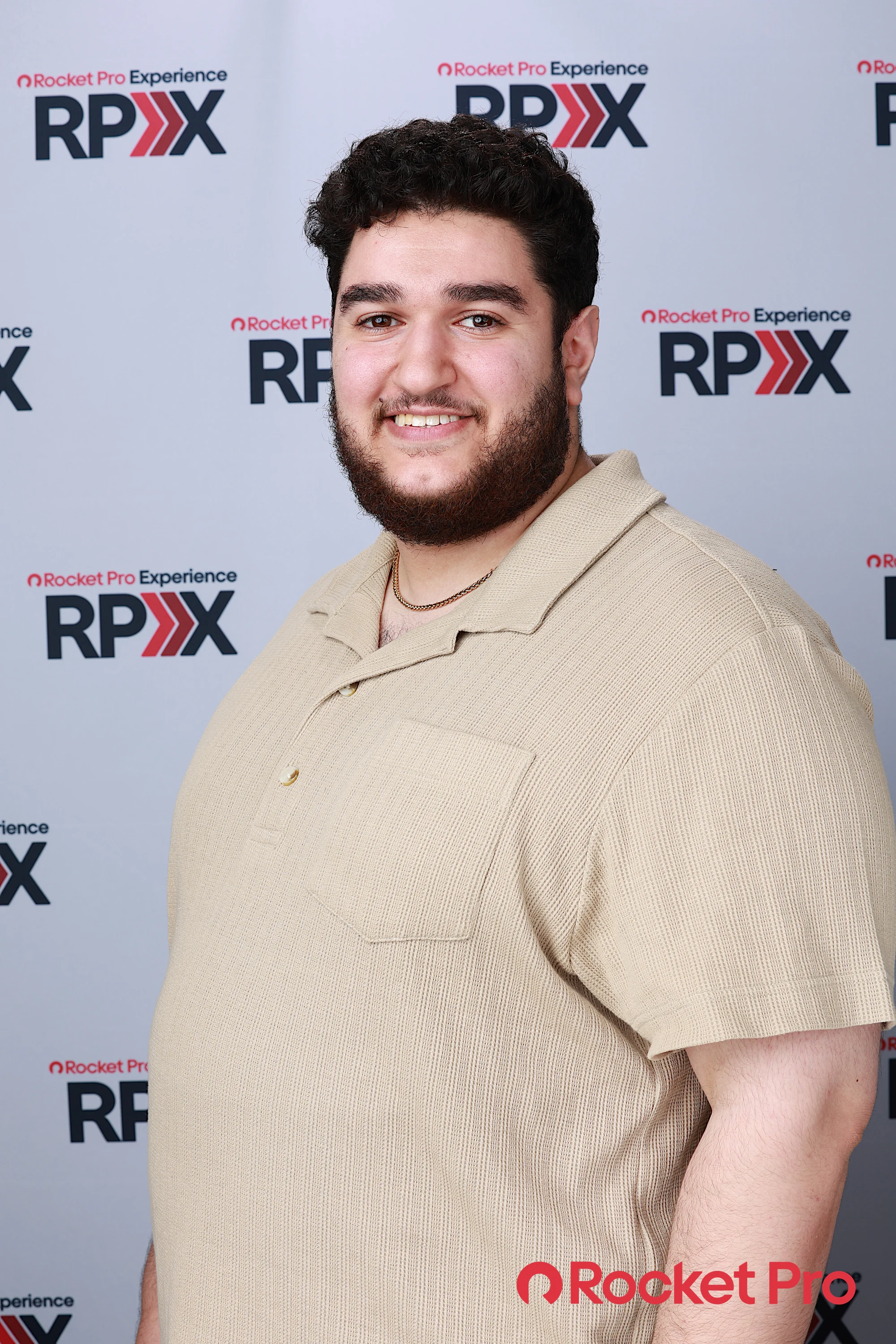 Slight turn, relaxed at Rocket Pro Experience